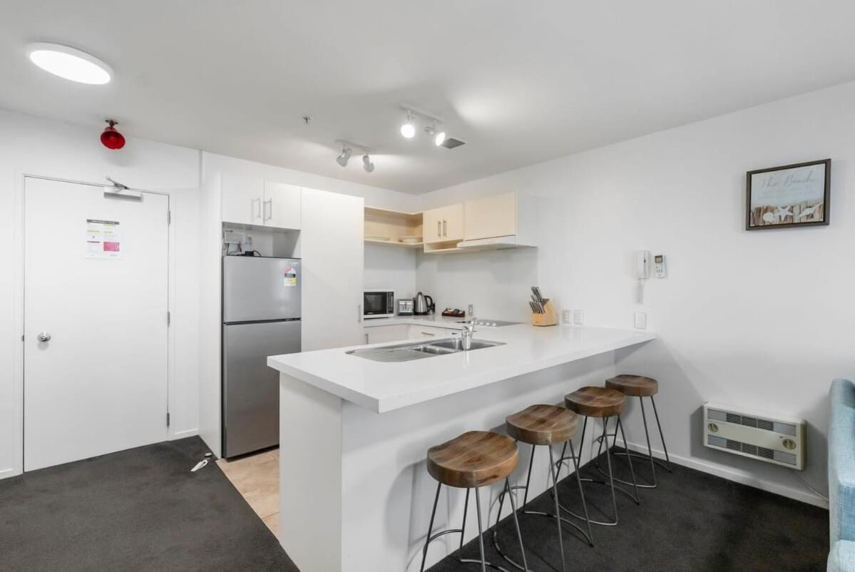 Beach Views At Oceanside Mount Maunganui Exterior photo